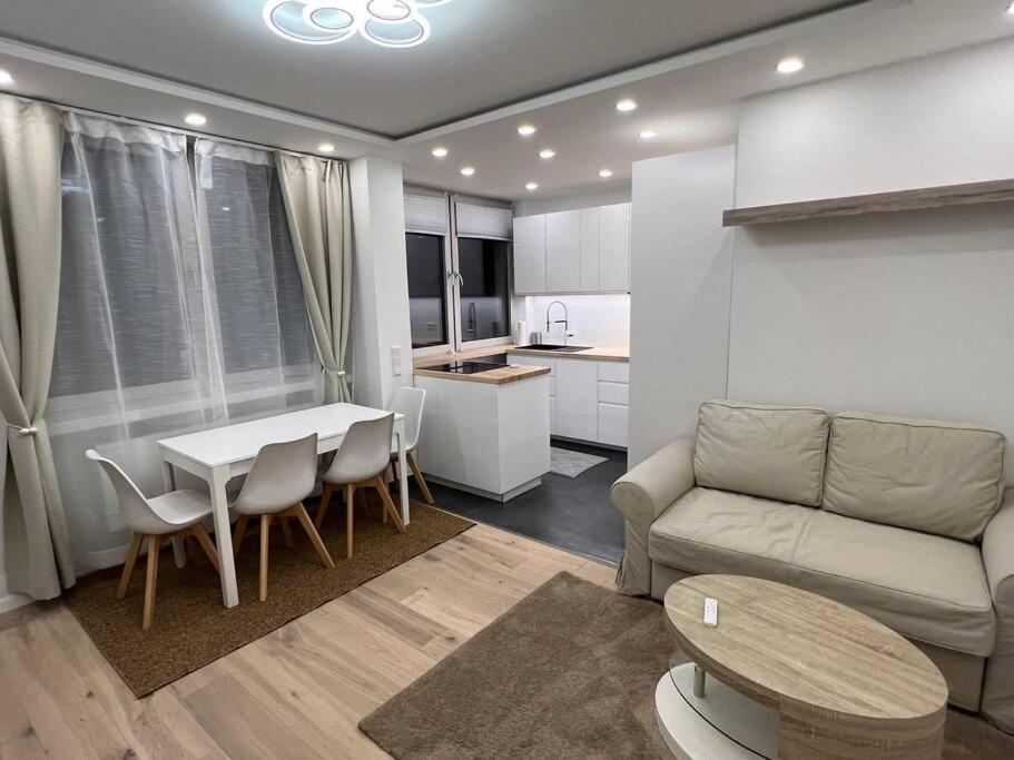 Lovely Flat Relax Near City Center نورنبيرغ المظهر الخارجي الصورة